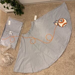 BB8 RETRO SKIRT SIZE SMALL NWT STAR WARS HER UNIVERSE GRAY ORANGE WHITE